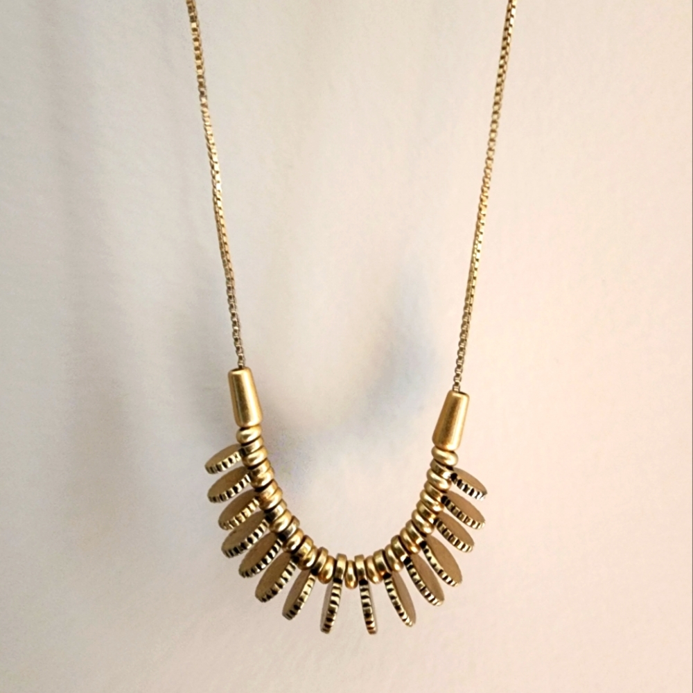 Vintage necklace gold